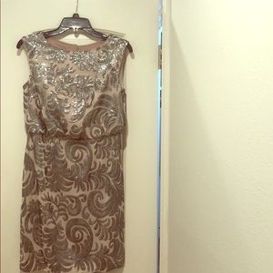 Adrianna Papell cocktail dress size 6